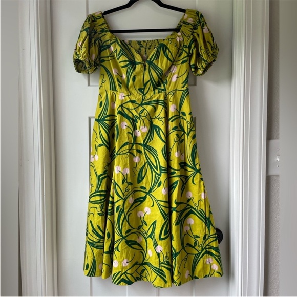 Maeve Puff-Sleeve Sweetheart Dress in Cherry Chartreuse - Picture 3 of 13